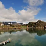 Village de vacances Sandvika Camping *