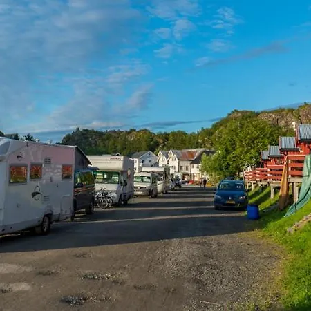 Aldeamento Turístico Sandvika Camping *