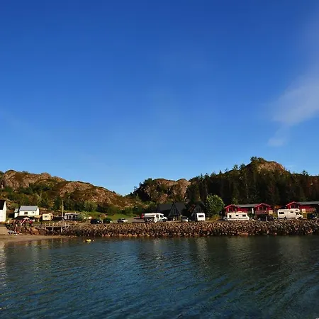 Tatil parkı Sandvika Camping *